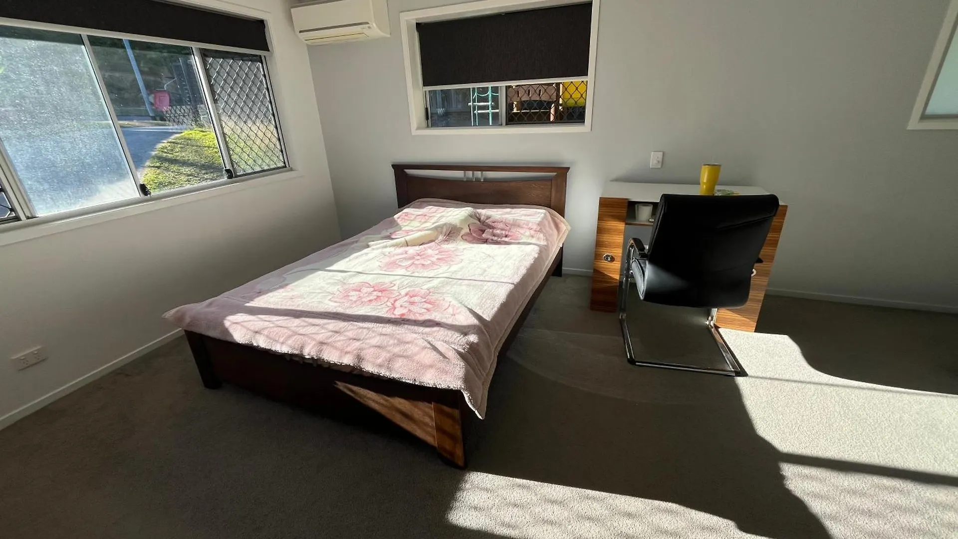 ホームステイ 住宿停 Jindalee